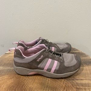 Teva Tamur Women's Size 6 Brown Pink Suede Low Comfort Hiking Outdoor Shoes